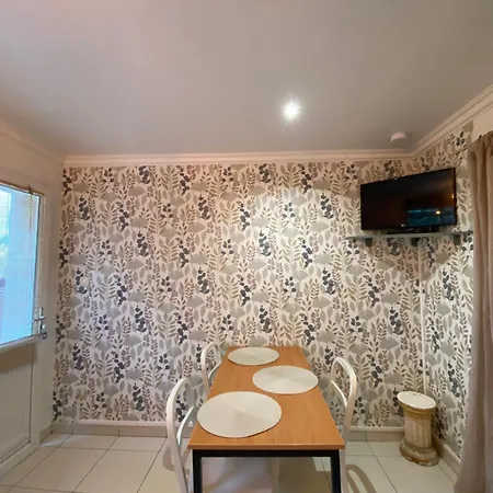 B Apartment